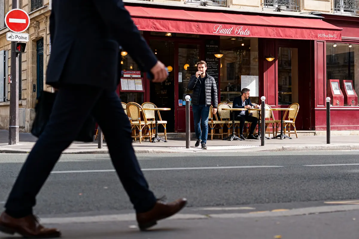 Au pied levé : signification, origine et synonymes expliqués